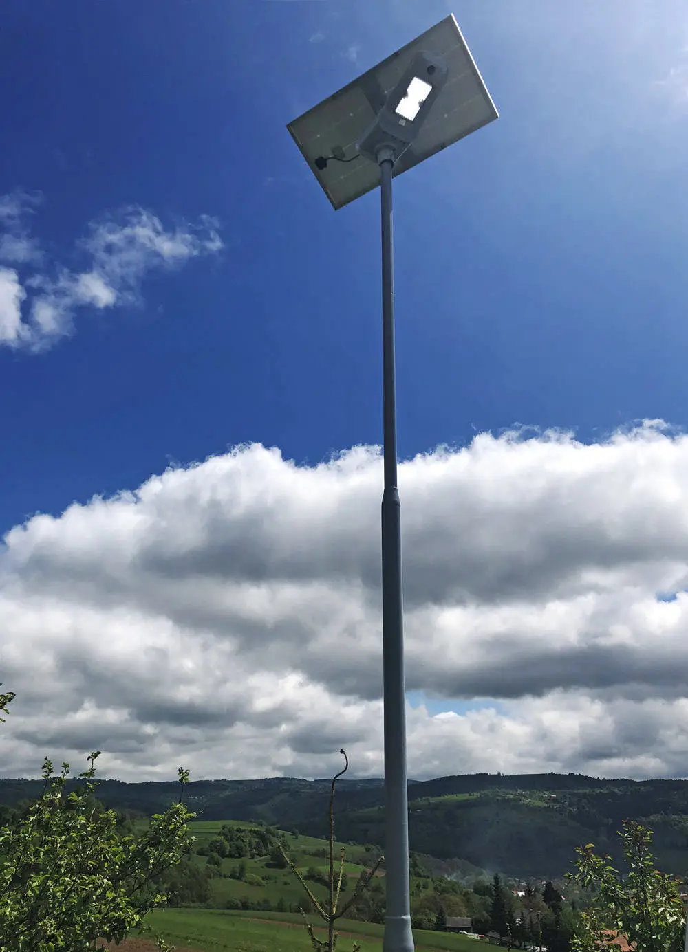 Model F — detailný záber