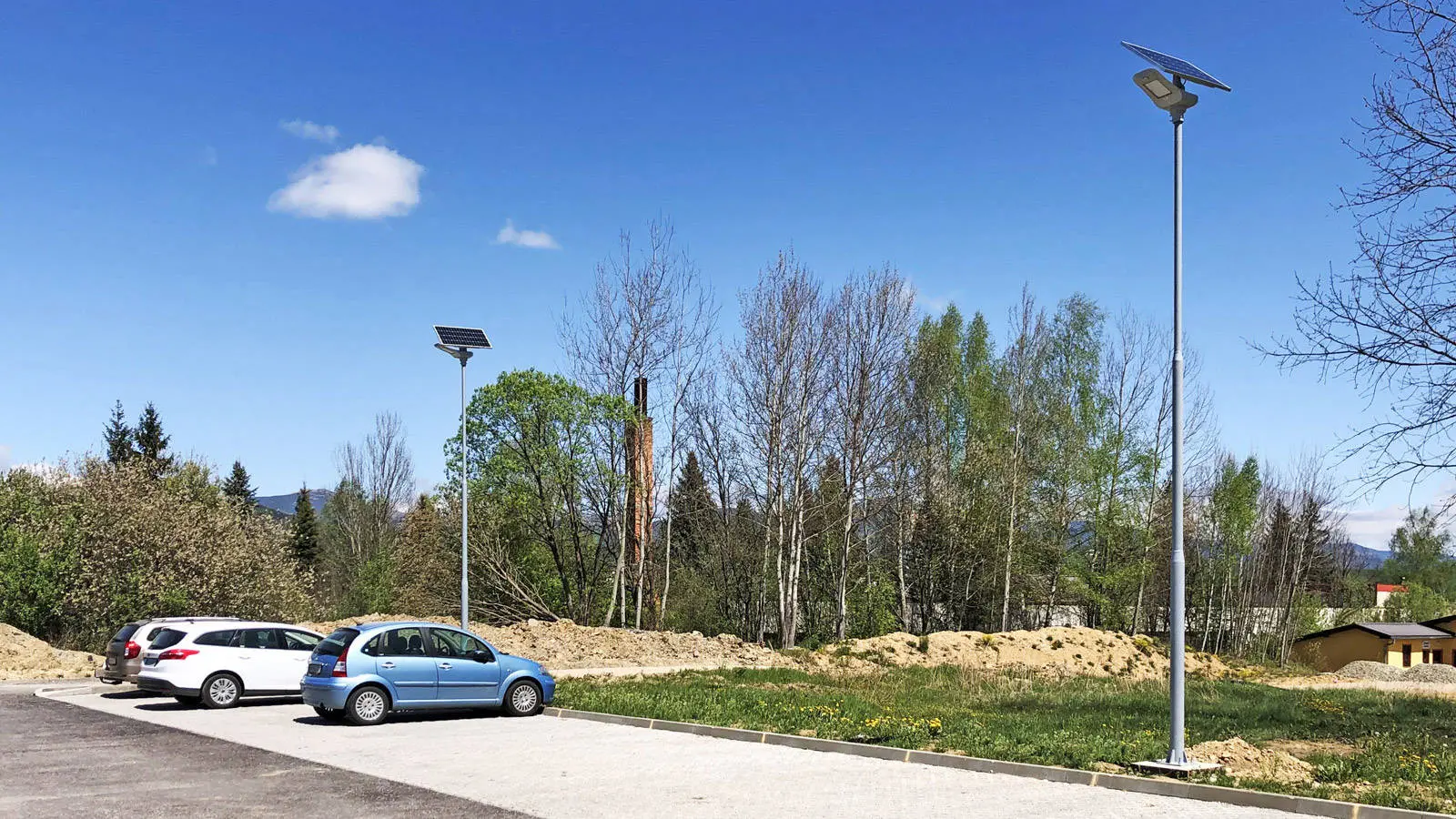 Model F — verejné priestranstvo